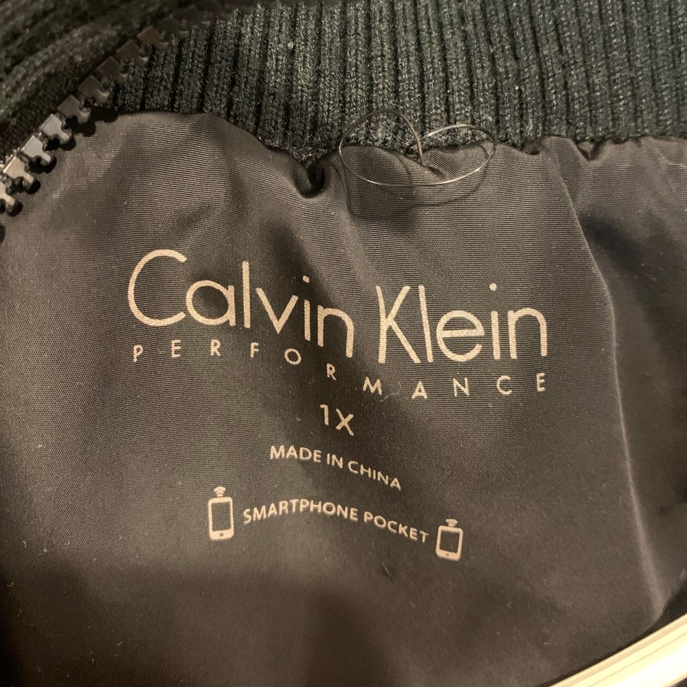 Calvin Klein Performance Vest - Picture 2 of 8